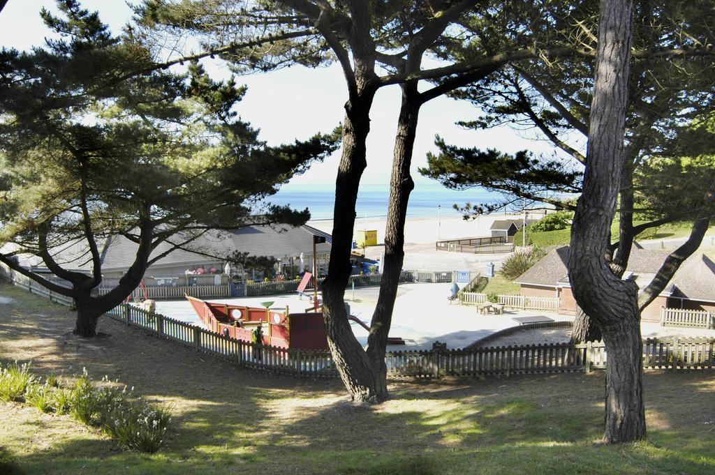The Riviera Hotel & Apartments - Alum Chine Bournemouth Eksteriør billede
